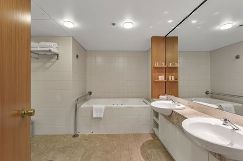 Stamford Plaza Adelaide - Accommodation BNB 29