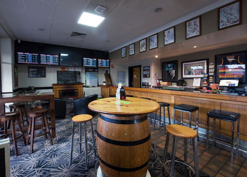 Nightcap At Rose & Crown Hotel - Accommodation BNB 7