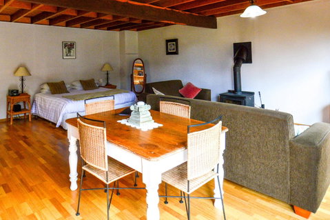 Ghost Hill Road Retreat - Accommodation BNB 27