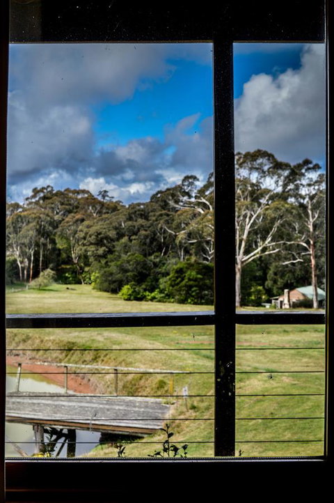 Ghost Hill Road Retreat - Accommodation BNB 21