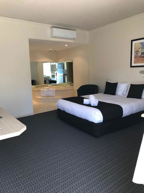 Bay Motel Hotel - Accommodation BNB 2