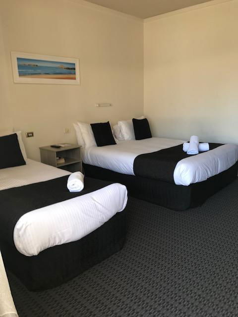 Bay Motel Hotel - Accommodation BNB 4