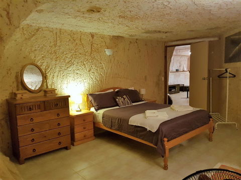 Underground Gem - Accommodation BNB 4