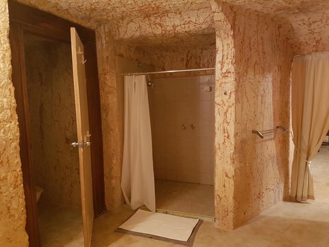 Underground Gem - Accommodation BNB 13