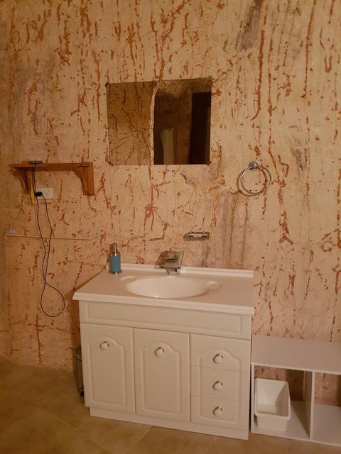 Underground Gem - Accommodation BNB 14