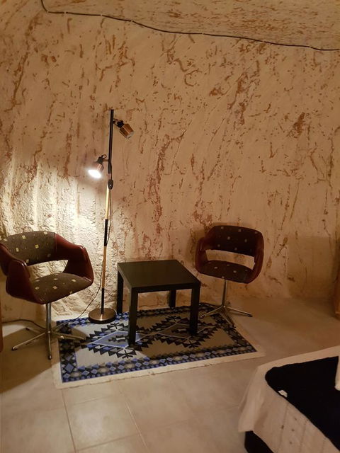 Underground Gem - Accommodation BNB 9