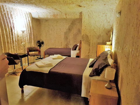 Underground Gem - Accommodation BNB 5