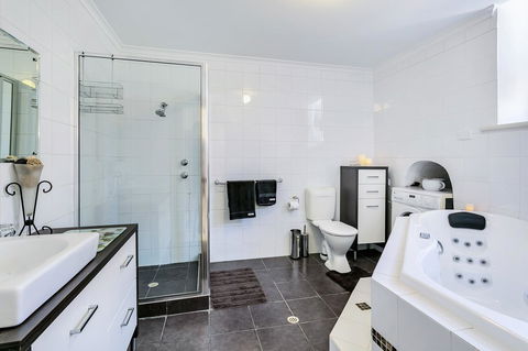\'THE CHURCH\' Guest Home, Gawler Barossa Region - Accommodation BNB 5