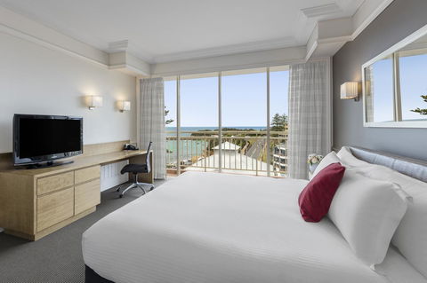 Crowne Plaza Terrigal Pacific, An IHG Hotel - Accommodation BNB 30