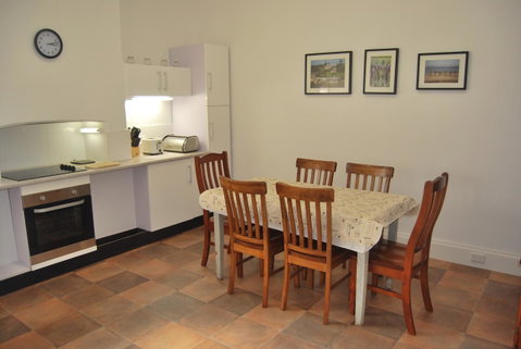 Jacaranda Cottage - Accommodation BNB 9