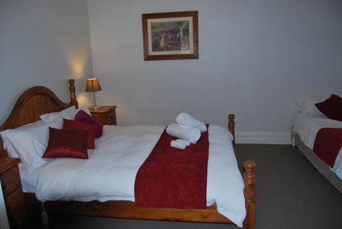 Jacaranda Cottage - Accommodation BNB 10