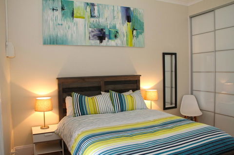 Smugglers Inn Studio Apartments - Accommodation BNB 12