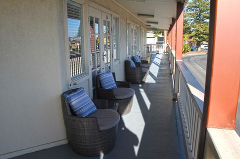 Smugglers Inn Studio Apartments - Accommodation BNB 1