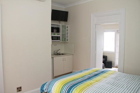 Smugglers Inn Studio Apartments - Accommodation BNB 15