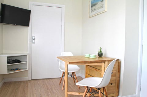 Smugglers Inn Studio Apartments - Accommodation BNB 14