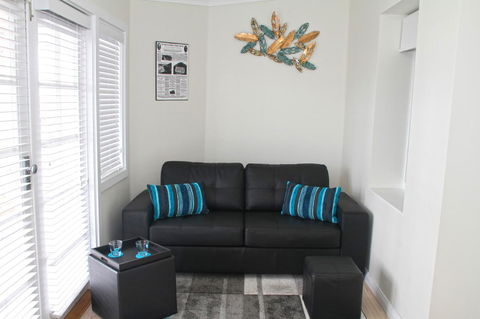 Smugglers Inn Studio Apartments - Accommodation BNB 3