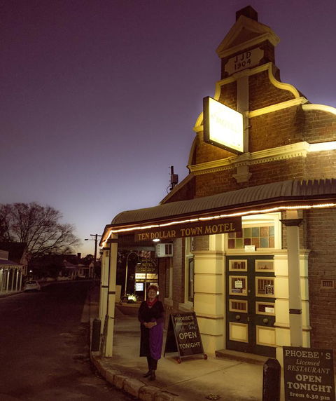 Ten Dollar Town Motel - Accommodation BNB 26