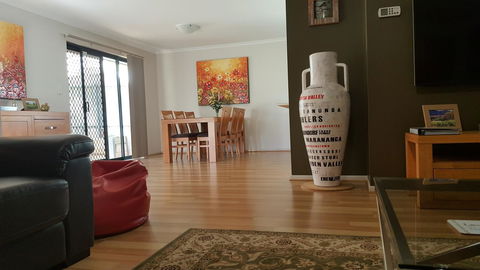 Jacaranda Homestay - Accommodation BNB 5