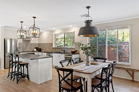 Adelaide Hills Retreats - Accommodation BNB 2