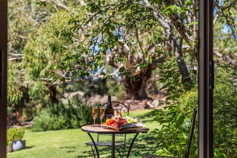Adelaide Hills Retreats - Accommodation BNB 12