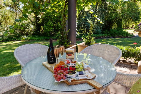 Adelaide Hills Retreats - Accommodation BNB 14