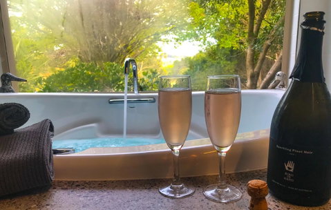Adelaide Hills Retreats - Accommodation BNB 0