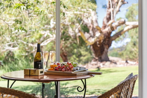 Adelaide Hills Retreats - Accommodation BNB 3