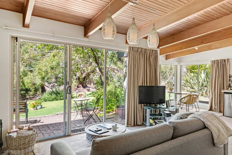 Adelaide Hills Retreats - Accommodation BNB 16