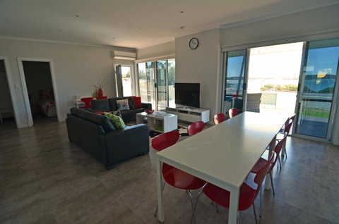 Beachview - Accommodation BNB 6