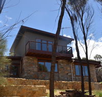 Of Stone and Wood Guesthouse - Accommodation BNB