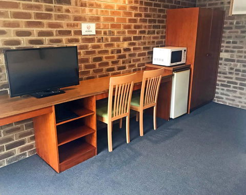 Lake Albert Motel - Accommodation BNB 24