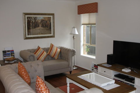 C And C Tanunda - Accommodation BNB 13