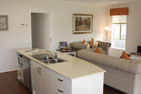 C And C Tanunda - Accommodation BNB 12