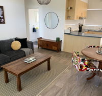 Sunshine Four - Accommodation BNB