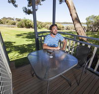 Lakeside Tourist Park - Accommodation BNB