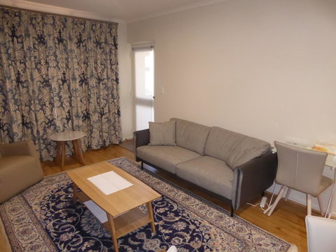 ADELAIDE CENTRAL APARTMENT - 3BR, 2BATH & CARPARK - Accommodation BNB 3