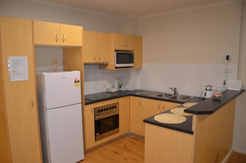 ADELAIDE CENTRAL APARTMENT - 3BR, 2BATH & CARPARK - Accommodation BNB 6