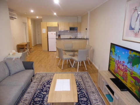 ADELAIDE CENTRAL APARTMENT - 3BR, 2BATH & CARPARK - Accommodation BNB 4