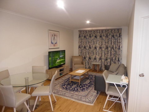 ADELAIDE CENTRAL APARTMENT - 3BR, 2BATH & CARPARK - Accommodation BNB 2