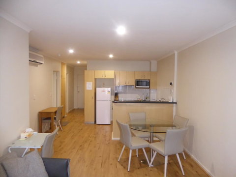 ADELAIDE CENTRAL APARTMENT - 3BR, 2BATH & CARPARK - Accommodation BNB 8