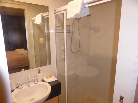 ADELAIDE CENTRAL APARTMENT - 3BR, 2BATH & CARPARK - Accommodation BNB 14