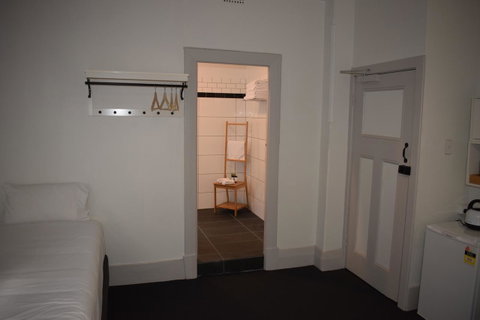 Ambassadors Hotel - Accommodation BNB 19