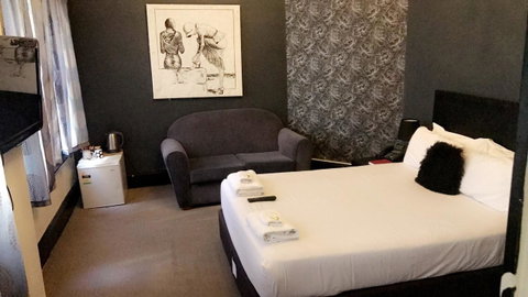Ambassadors Hotel - Accommodation BNB 38