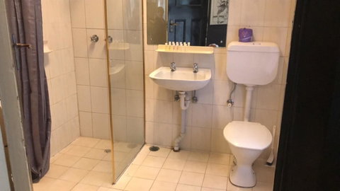 Ambassadors Hotel - Accommodation BNB 40
