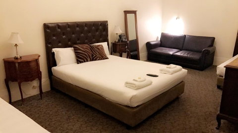 Ambassadors Hotel - Accommodation BNB 29