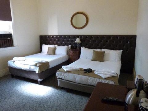 Ambassadors Hotel - Accommodation BNB 13