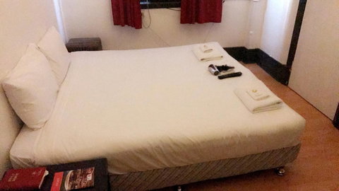 Ambassadors Hotel - Accommodation BNB 42