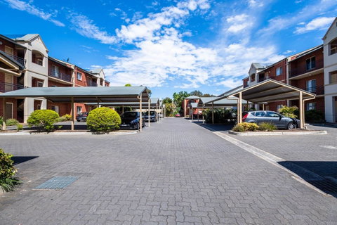 Executive 3 Bedroom Apartment + Internet + Parking - Accommodation BNB 35