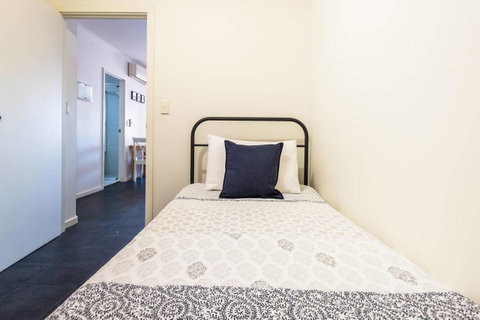 Executive 3 Bedroom Apartment + Internet + Parking - Accommodation BNB 34