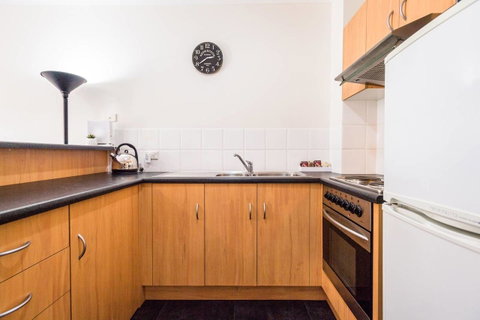 Executive 3 Bedroom Apartment + Internet + Parking - Accommodation BNB 29